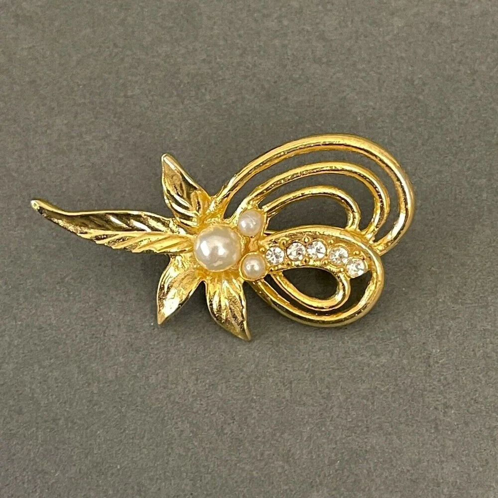Unbranded gold tone